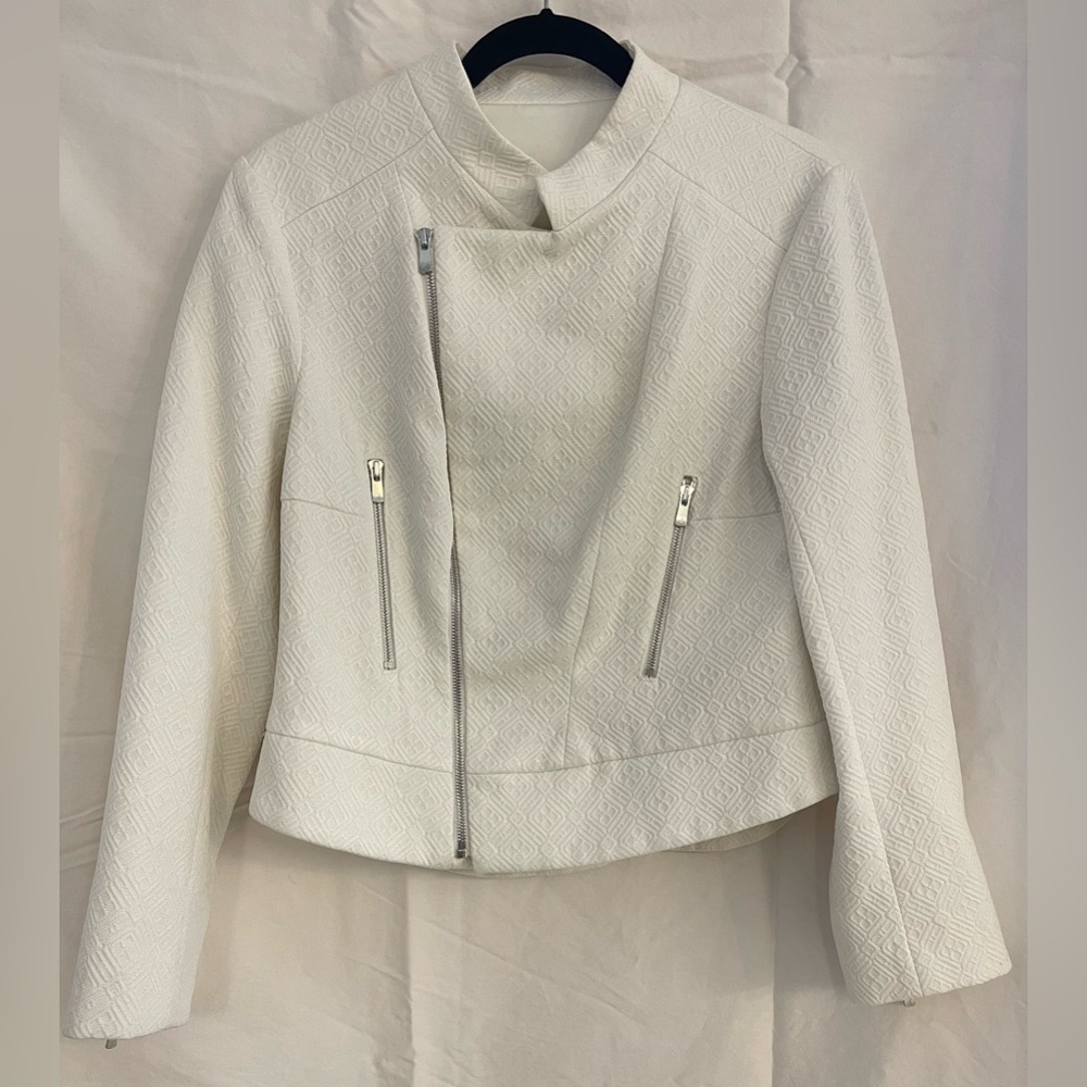 AXARA PARIS motorcycle jacket in White. SIZE:12 (US)(Label:44 FRENCH) (NO TAG)
